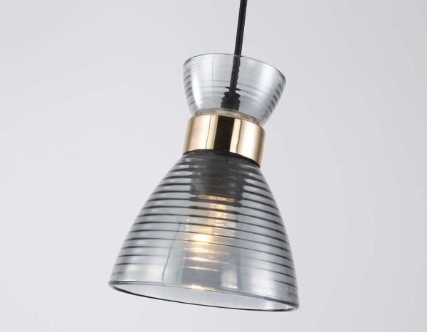Светильник подвесной со стеклянным плафоном Ambrella light Traditional TR3406