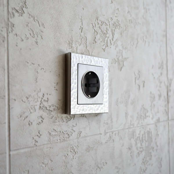 Розетка с заземлением Werkel cеребряный рифленый W1171009 4690389159701 Розетка с заземлением Werkel cеребряный рифленый W1171009 4690389159701