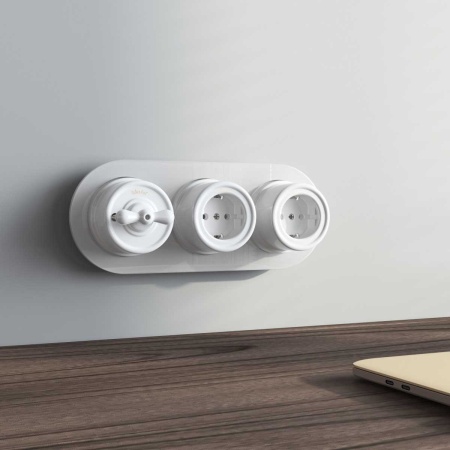 Розетка с заземлением Werkel Ретро белый W5671001 4690389166792