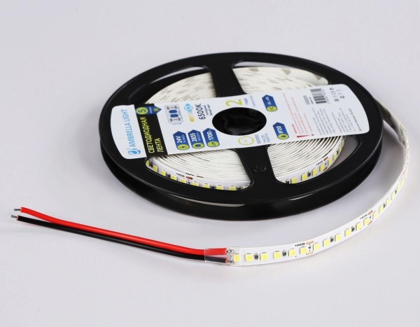 Светодиодная лента Ambrella Light 14,4W/m 180LED/m 2835SMD холодный белый 5M GS3203