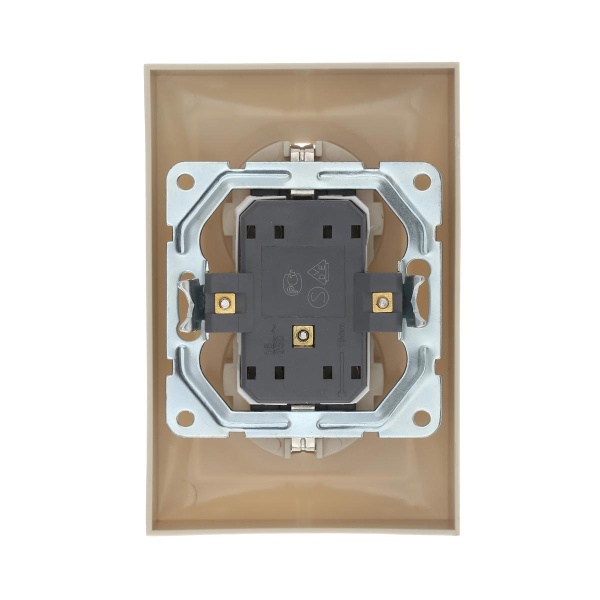 Розетка LK Studio двойная прямая с з/к, со шторками (бежевый) LK60 863701-1