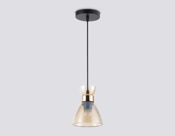 Светильник подвесной со стеклянным плафоном Ambrella light Traditional TR3403