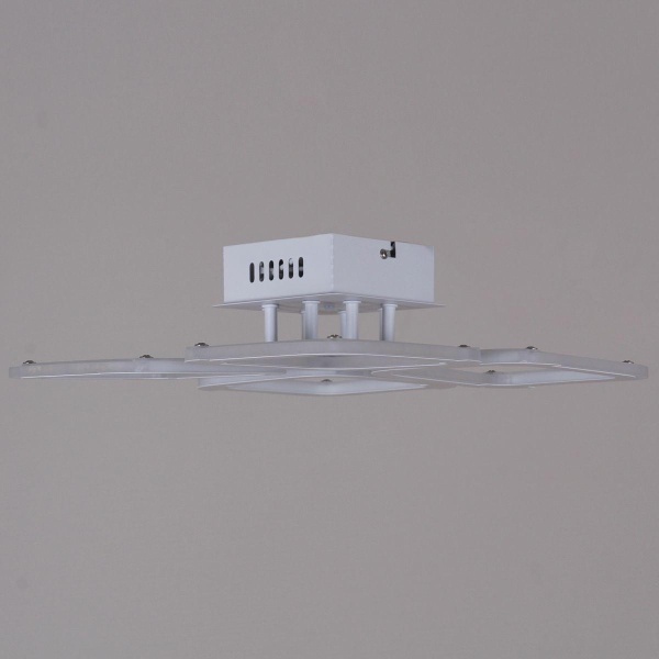 Потолочная светодиодная люстра Reluce 09821-3.3-04 WH