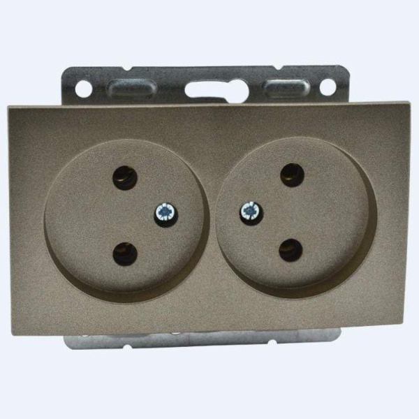 Розетка 2К двойная Mono Electric Despina/ Larissa 16A 250V винтовое подключение бронза 500-002305-121 Розетка 2К двойная Mono Electric Despina/ Larissa 16A 250V винтовое подключение бронза 500-002305-121
