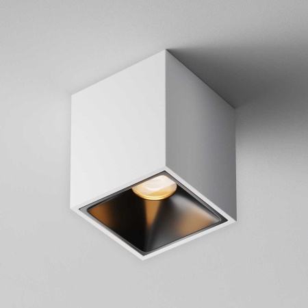 Потолочный светильник Maytoni Technical C065CL-8W2.7K-SQ-WB