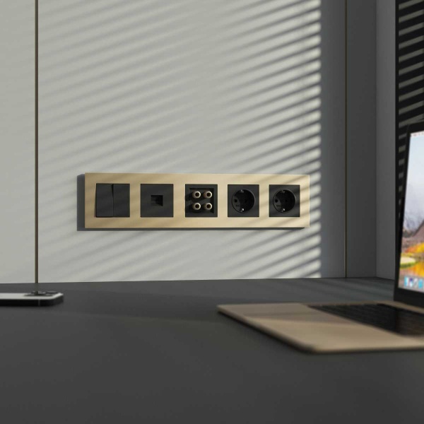 Рамка на 5 постов Slab шампань софт W0052911 a071629