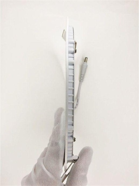 Встраиваемый светодиодный светильник Elvan VLS-102R-18W-WW