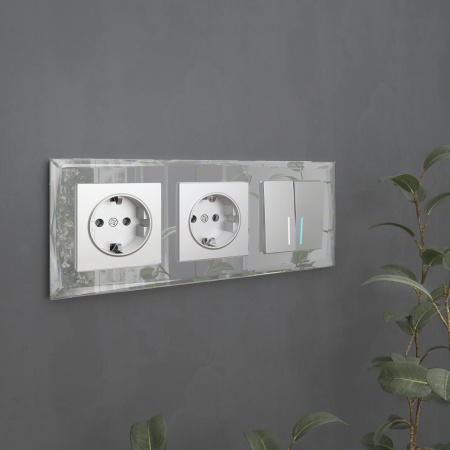 Рамка на 3 поста Werkel Diamant зеркальный W0031220 4690389158834