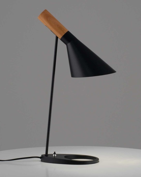 Лампа настольная Moderli Turin V11333-1T