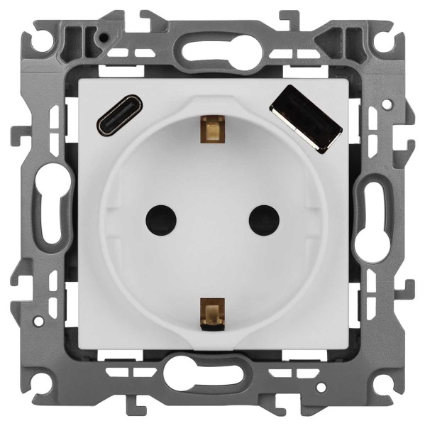 Розетка ЭРА Серия 12 12-4108-01М 2P+E 16A-250В со шторками с USB type-A+C 5В-3А белый матовый Б0067711