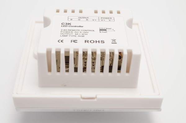 Контроллер встраиваемый RGB Apeyron с диммером 12/24V 04-14 Контроллер встраиваемый RGB Apeyron с диммером 12/24V 04-14