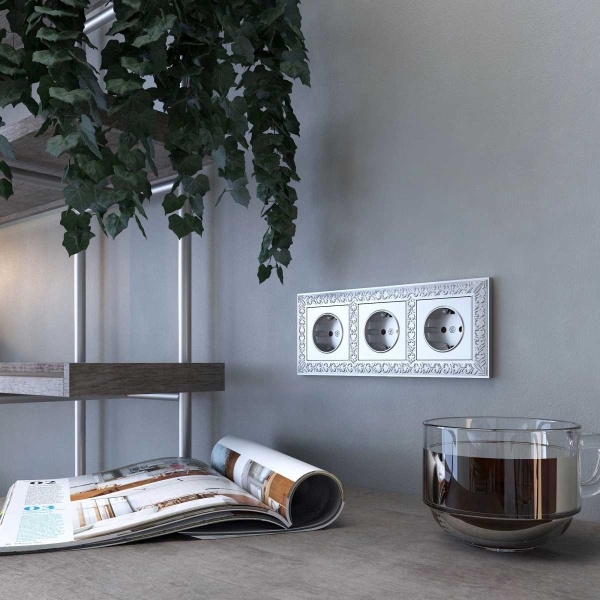 Рамка Werkel Antik на 3 поста матовый хром WL07-Frame-03 4690389145681