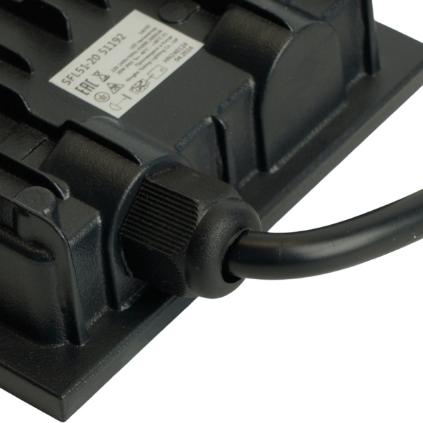 Светодиодный прожектор SAFFIT SFL51-20 IP65 20W 6500K черный 51192