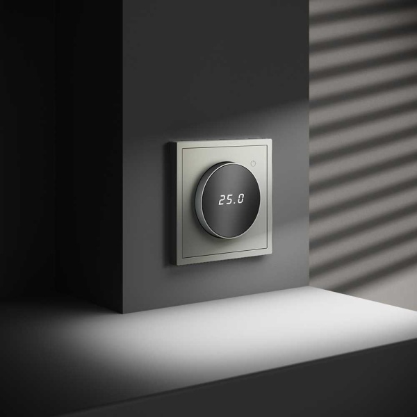 Терморегулятор электронный Voltum S70 с индикацией и датчиком, для теплого пола, (сталь) VLS070105